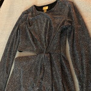 💎 Beautiful Sparkling Dress  with Cut Out 💎